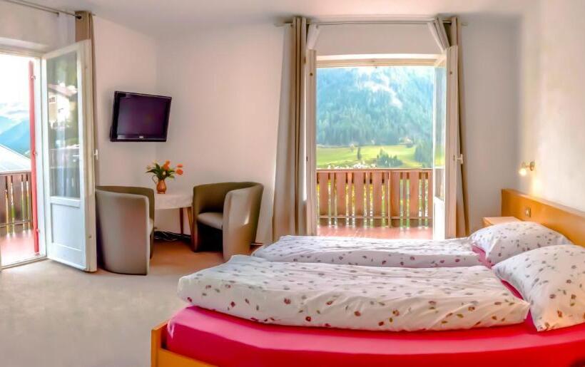 هتل Dolomitenblick