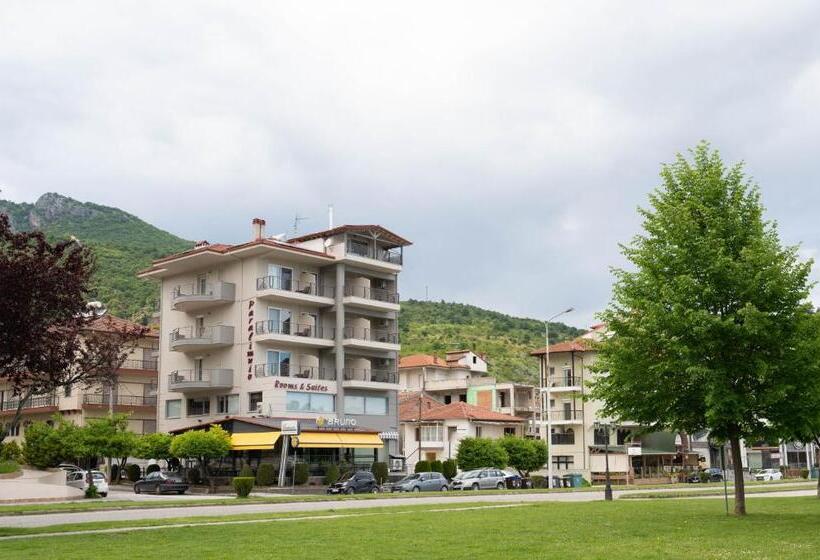 هتل Paralimnio Suites