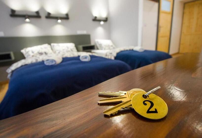 Fotos del hotel Pokoje Go?cinne ?w. Anny:  32