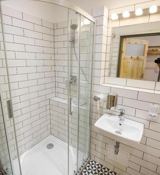 Fotos del hotel Pokoje Go?cinne ?w. Anny:  21