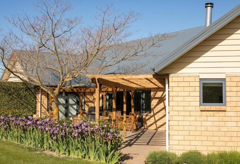 هتل Awatea Country Bed & Breakfast
