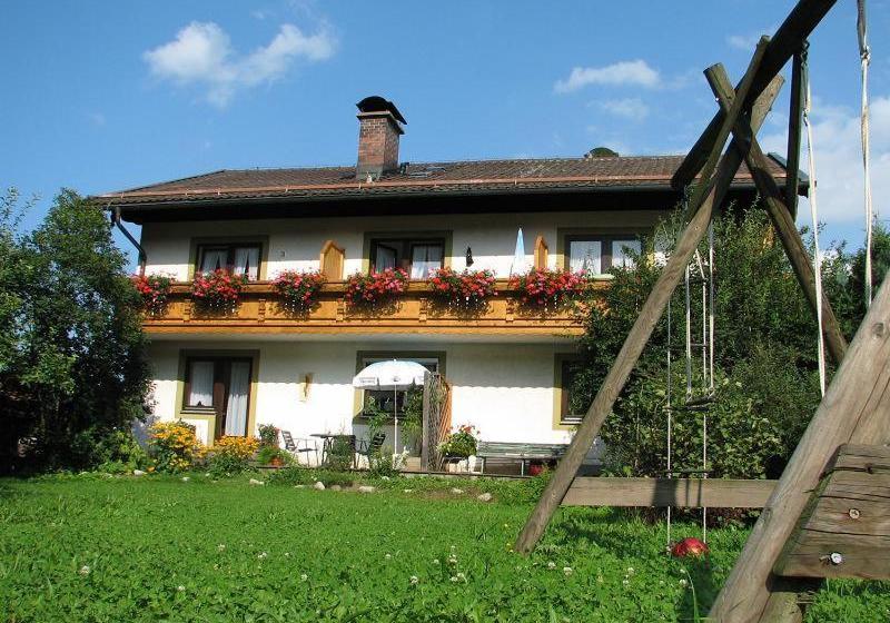 هتل Landhaus Weiß