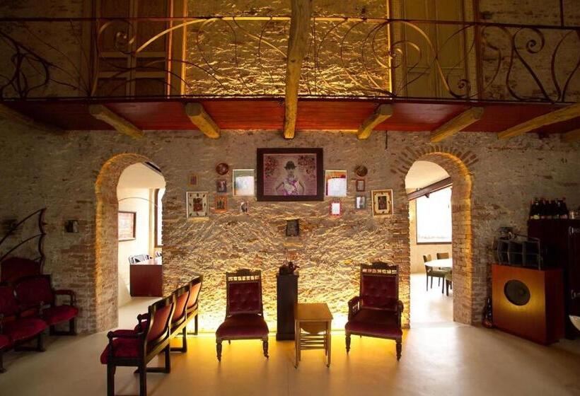ペンション Casa Baladin Camere Di Charme E Agronidi Dell'open Garden