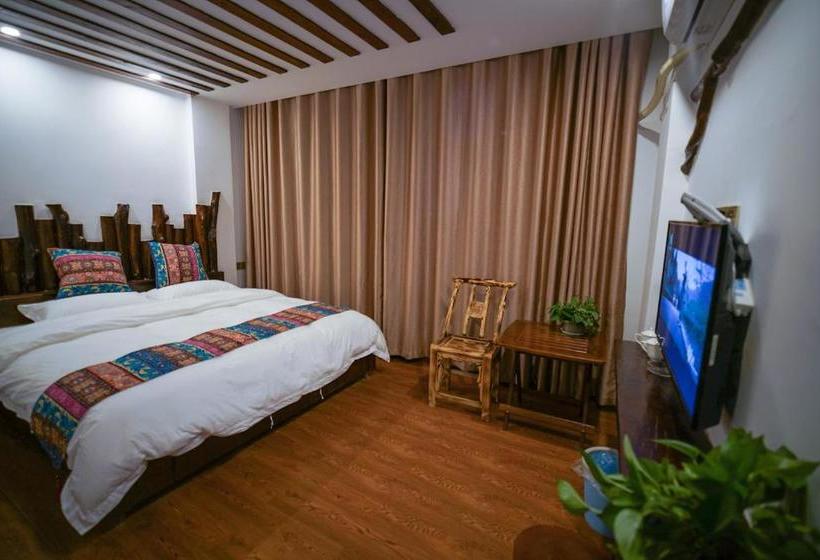 بنسيون Floral  · Spring Guesthouse Zhangjiajie