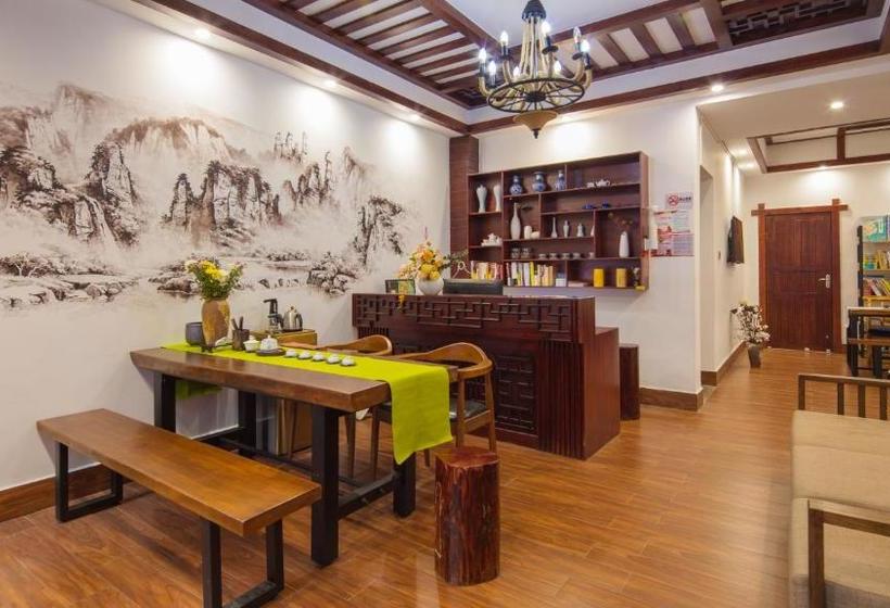 بنسيون Floral  · Spring Guesthouse Zhangjiajie
