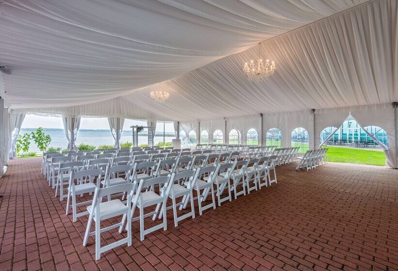 41 Lakefront Hotel, Trademark Collection By Wyndham