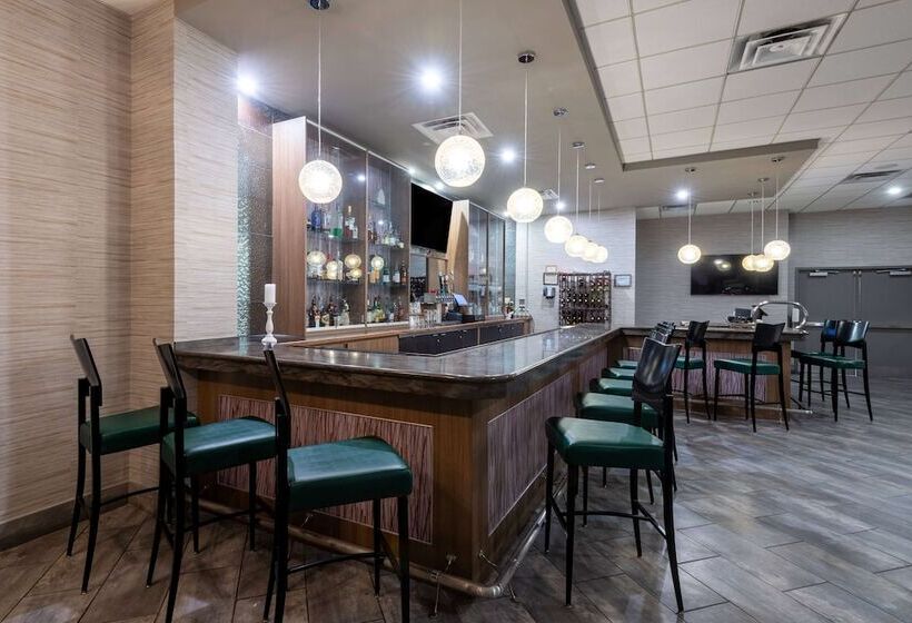 41 Lakefront Hotel, Trademark Collection By Wyndham