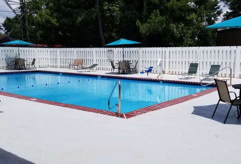 בית מלון כפרי Studio 6 Suites Memphis, Tn East Memphis