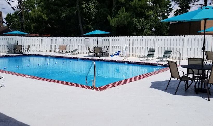 בית מלון כפרי Studio 6 Suites Memphis, Tn East Memphis