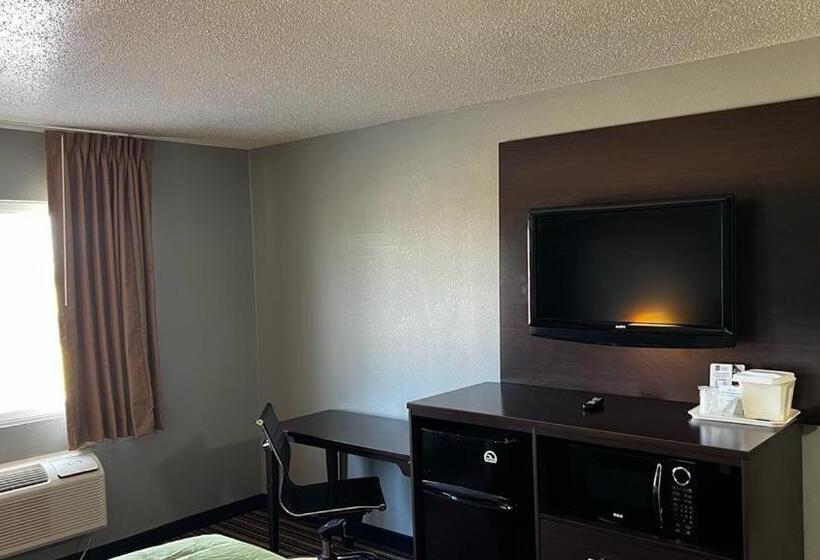 ホテル Colby Inn And Suites