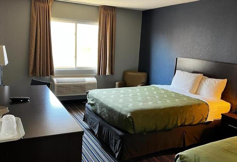 בית מלון כפרי Colby Inn And Suites