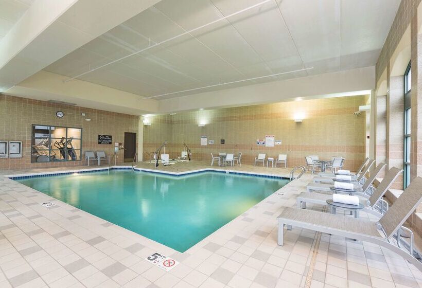 Отель Doubletree By Hilton Pleasant Prairie Kenosha