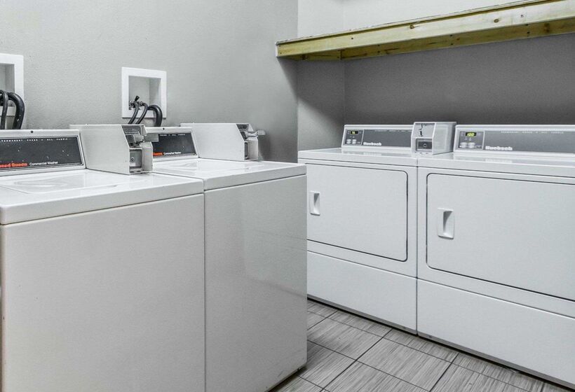 هتل Econo Lodge Inn & Suites Enterprise
