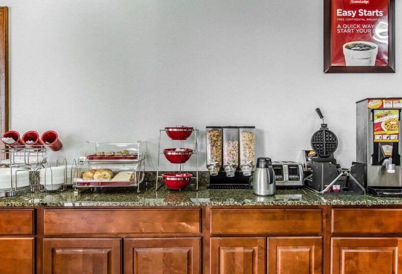 هتل Econo Lodge Inn & Suites Enterprise