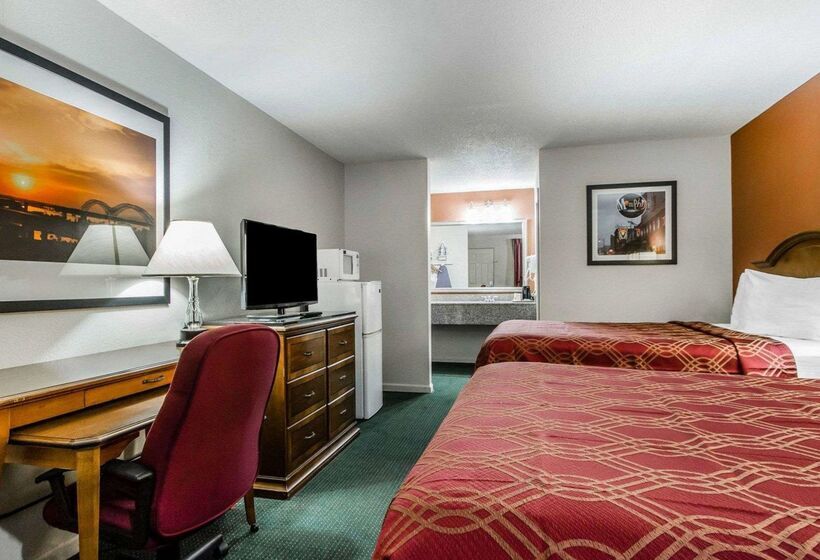 هتل Econo Lodge Inn & Suites Enterprise