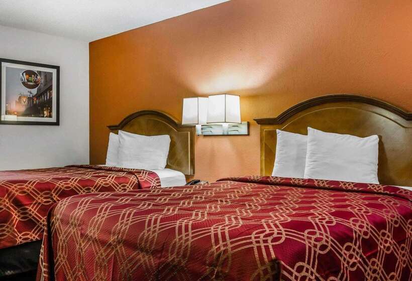 هتل Econo Lodge Inn & Suites Enterprise