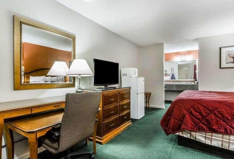 هتل Econo Lodge Inn & Suites Enterprise