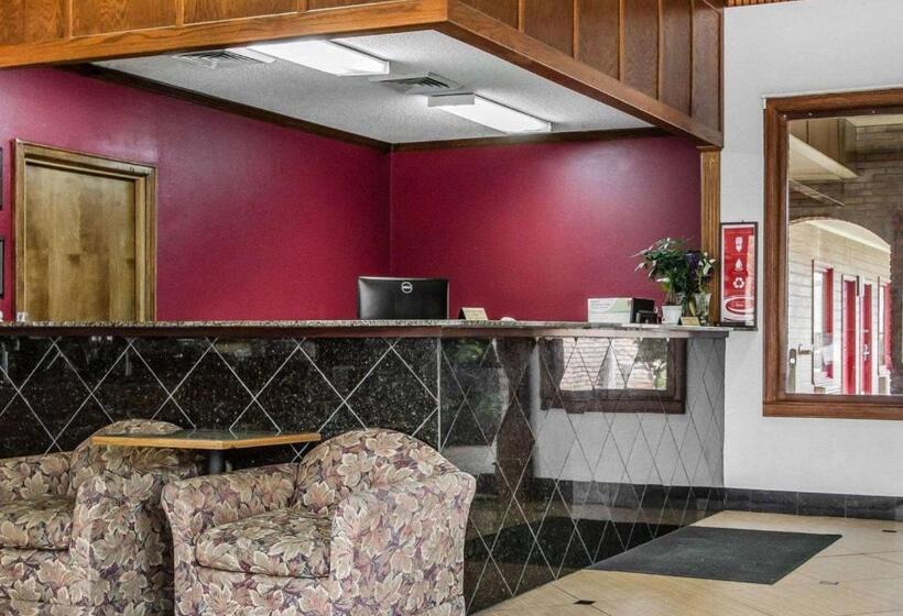 هتل Econo Lodge Inn & Suites Enterprise