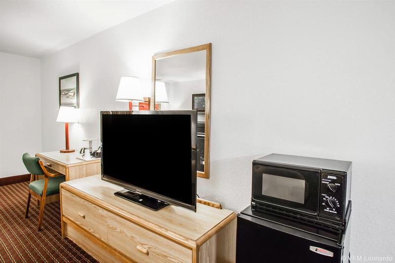 ホテル Econo Lodge Truman Inn