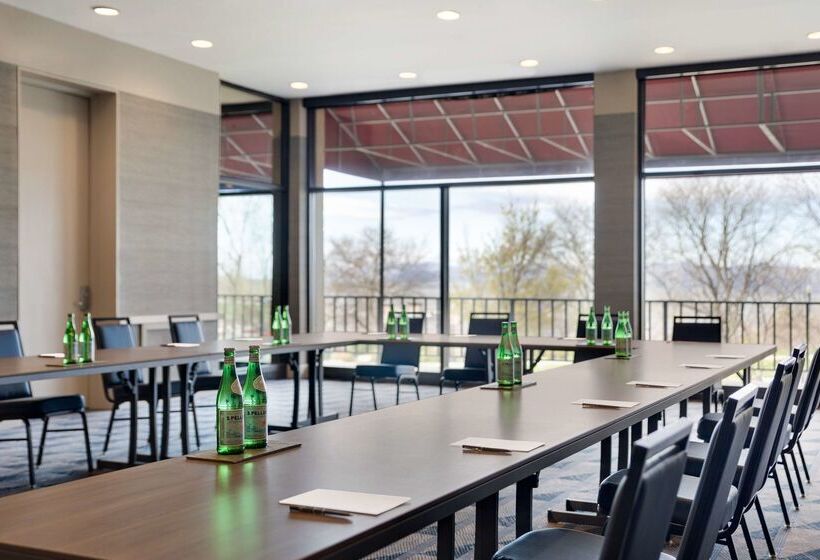 فندق Champlain Burlington, Curio Collection By Hilton