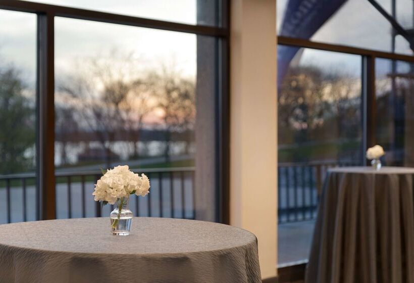 فندق Champlain Burlington, Curio Collection By Hilton