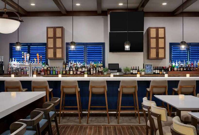 هتل Hilton Ocean City Oceanfront Suites