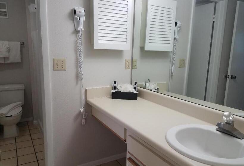 Fotos del hotel Parc Corniche Condominium Suites:  13