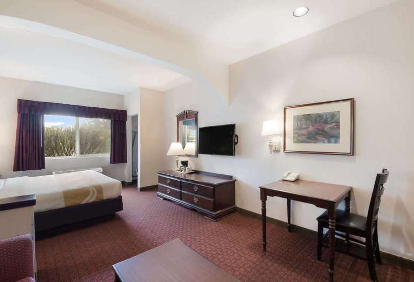 فندق Quality Inn Grand Suites Bellingham