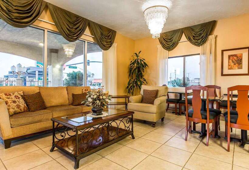 호텔 Quality Inn Near China Lake Naval Station