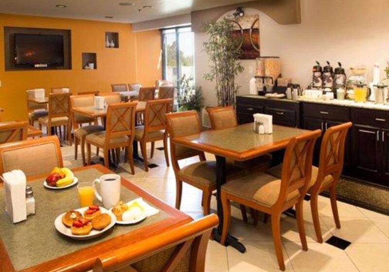 בית מלון כפרי Quality Inn Santa Clara Convention Center