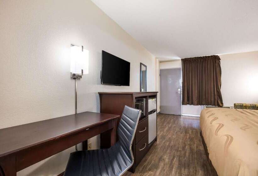 فندق Quality Inn