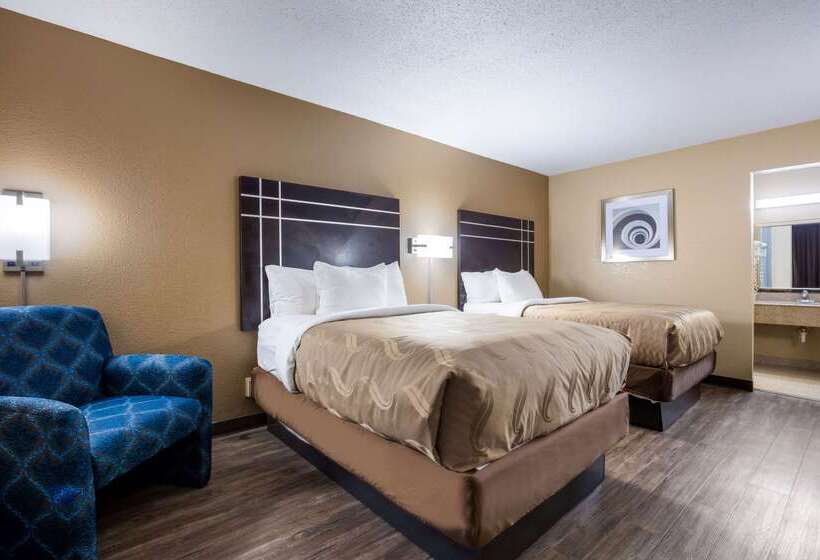 Отель Quality Inn