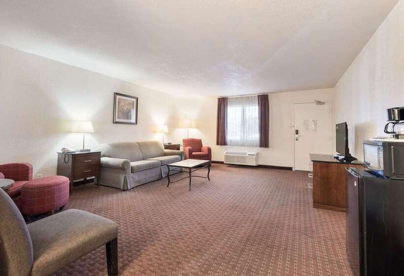 هتل Quality Inn & Suites Lake Havasu City