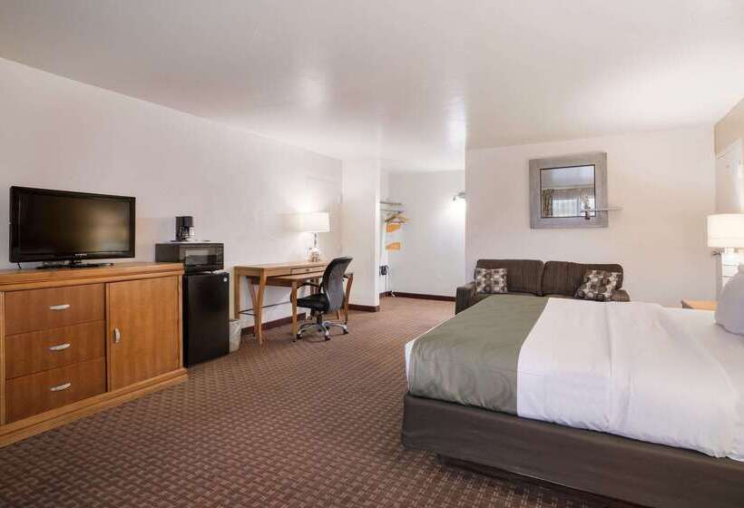 هتل Quality Inn & Suites Lake Havasu City