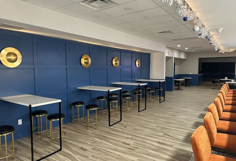 هتل Quality Inn & Suites Lake Havasu City