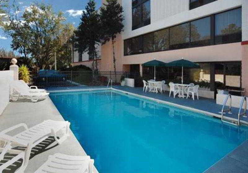 ホテル Quality Inn & Suites