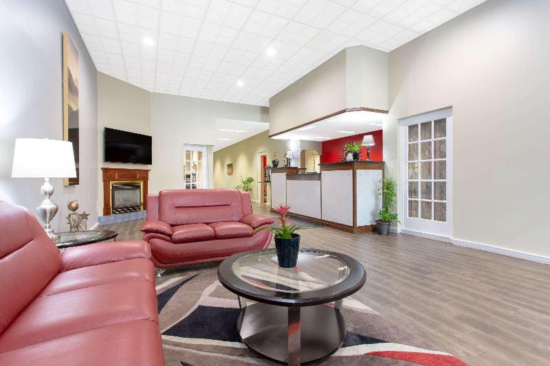 Ramada Hotel & Conference Center By Wyndham Lewiston