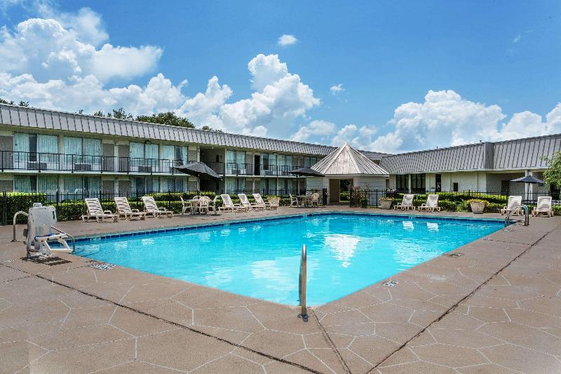 هتل Ramada By Wyndham Houma
