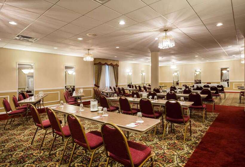 ホテル Ramada By Wyndham Ligonier