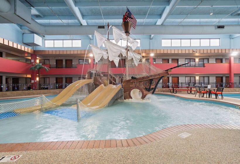 هتل Ramada By Wyndham Sioux Falls Airport   Waterpark Resort & Event Center