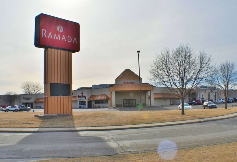 هتل Ramada By Wyndham Sioux Falls Airport   Waterpark Resort & Event Center
