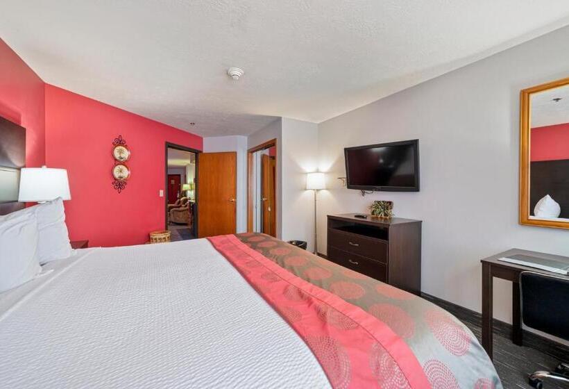 هتل Ramada By Wyndham Sioux Falls Airport  & Suites