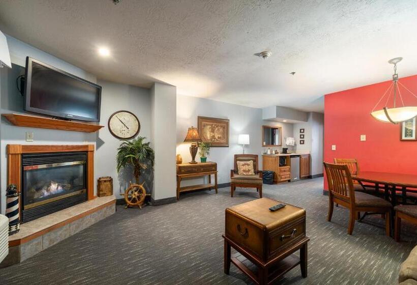 هتل Ramada By Wyndham Sioux Falls Airport  & Suites