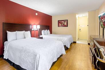 هتل Red Roof Inn Plus+ Wichita East