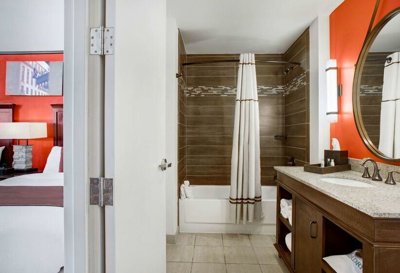 هتل The Emily Morgan San Antonio   A Doubletree By Hilton