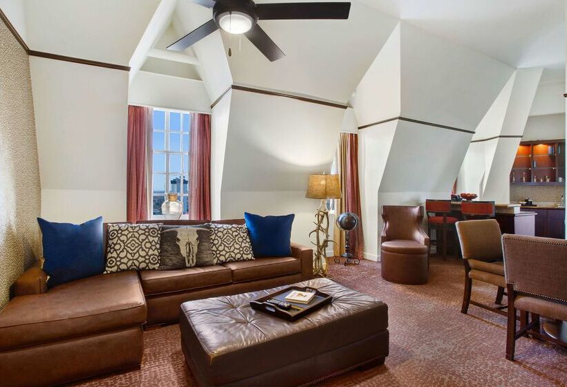هتل The Emily Morgan San Antonio   A Doubletree By Hilton