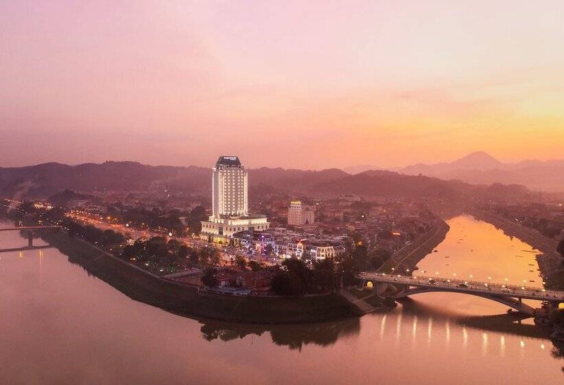 هتل Four Points By Sheraton Lang Son