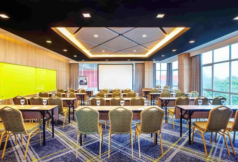 هتل Ibis Styles Bekasi Jatibening