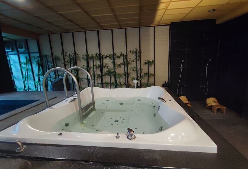 هتل Hillside Residence Khaoyai