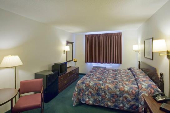 Отель Americas Best Value Inn Holts Summit Jefferson City